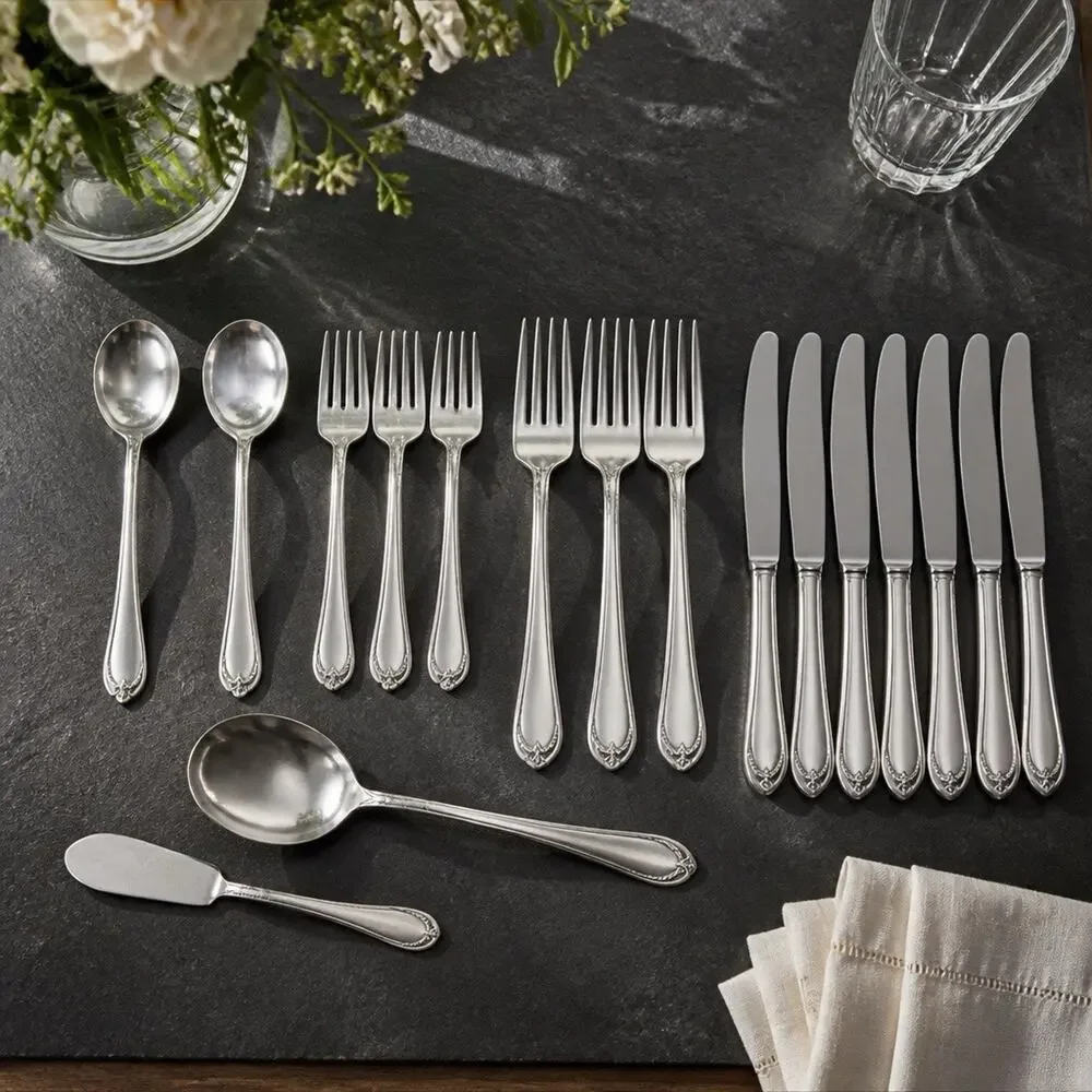 Vintage 1847 Rogers Bros IS LOVELACE Silverplate Flatware & Serving 32 Pc